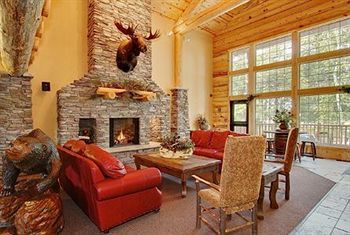 Whitefish Lodge And Suites Cross Lake Exterior foto